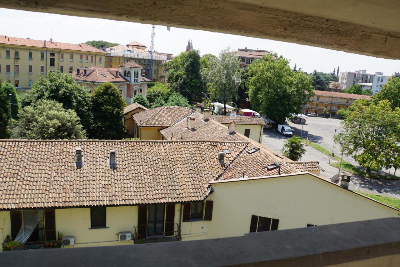 La Rotonda 2 Camere Con Terrazza In Centro Pavia Exteriér fotografie